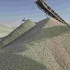 بحص ابيض ورمل وبطحا واسفلت وصبيز