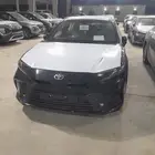 تويوتا كامرى E بنزين موديل 2025 اللون اسود