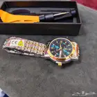 ثلاث ساعات للبيع
