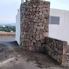تلبيس جميع انواع الحجر وتظبيط ممرات وحدائق ورص الأرضي بحجر