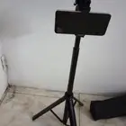 عدة لتثبيت الكاميرا وحملها