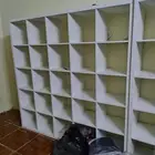 عدد 4 دولاب ايكيا شبه جديده 5x5 عدد الرفوف في الواحد 25