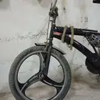 سيكل للبيع شغال 8 سنين جنوط سودان حديد العيب القفل ماله مفتا