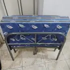 سرير حديد مع اغراض