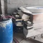 مستودع أدوات وسباكه ومفاتيح كهرباء وكراسي حمامات للبيع ومراو