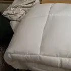 لباد سرير لو ن ابيض