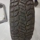 كفرات حجري مستعمل نضيف. مقاس265-65-17مديل 2023