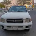 للبيع سيارة باث فايندر 2002