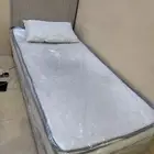 سرير مع مرتبه طبيه