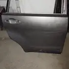 باب تويوتا انوفا يمين خلفي
