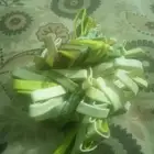 اكسوارات واساور متعددة الالوان والاشكال