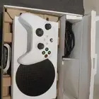 اكس بوكس سيريس اس ممتاز و نظيف و استعمال خفيف و مده قصيره