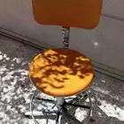 للبيع كرسي خشب