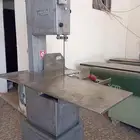 منشار لحم وأسماك