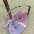 قاعد لشاشه علا سوم نضيفه