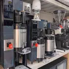 معدات كافيهات مطاحن صانعات ثلج مكائن اسبريسو مكبس بن