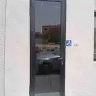 معلم للزجاج السكريت والالمنيوم ابواب شبابيك شتر استركشر