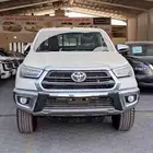 للبيع تويوتا هايلكس 2025 بنزين قير اتوماتيك بريمي فل كامل