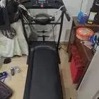 برميل مندي و جهاز سير شبه جديد مع اغراض متفرقة