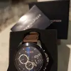 TOMMY HILFIGER ساعة هارلي براون للرجال مقاس