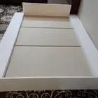 سرير خشب نظيف للبيع