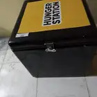 صندوق فايبر مع اضاءات استعمال بسيط وأيضا  خوذه وطقم سيفتى كا