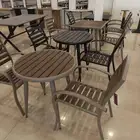 طاولات وكراسي للكافي والمطاعم والمقاهي وغيرها