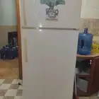 ثلاجة كبيره للبيع