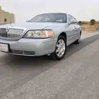 للبيع لينكون تاون كار 2007 لارج سعودي نظيف