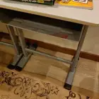 طاولة مدرسية