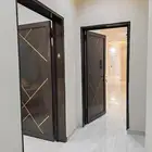 للبيع شقق علويه بسطح خاص ومصعد شغال بالقرب من ممشي الراقي