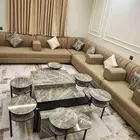 طاولة خدمة مع 6 صغيرة