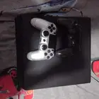 سوني فور برو السوم ومع كل اسلالك ونظيف جدا