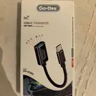 كابل نقل بيانات يسمح بتوصيل أجهزة الحاسب الآلي