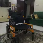 كرسي الكهربائي بحاله جيده جدا وبطارية جديده توني شاريتها