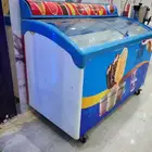 ثلاجة آيسكريم للبيع