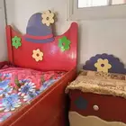 2 سرير للبيع احمر وبيج