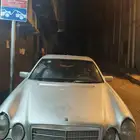يوجد سيارة مرسيدس موديل 97 عيون معروضة للبيع لسرعة النزول