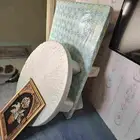 طاولة فلين مع لوحة منظر