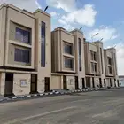 للبيع بحي الاسكان شقق علويه من550 الف vip بسطح خاص مصعد شغال