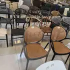 طاولات وكراسي للكافيهات والمطاعم والمقاهي داخليه وخارجية