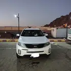 كيا سورينتو 2015 نظيفة. لا تحتاج شيء البيع 33000