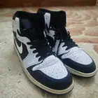 بوت ماركة AIR مقاس 44 استخدام خفيف وزنه خفيف