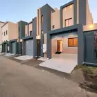 للبيع روف علوي بملحق وبايكه سياره مخطط 6 شمال الخميس