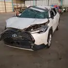 كورولا كروس2022هيبرد تشليح قطع غيار فقط ومتوفرين جميع القطع