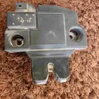 قفل شنطه كامري 2012 الي 2017 أصلي وكاله على الشرط والضمان