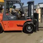 رافعات شوكية للايجار الشهري واليومي والمشاوير