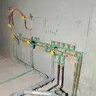 سباك وكهربائي الخرج