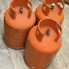 للبيع 3 دبات غاز   وحدة جديدة وعدد اثنين فاضية