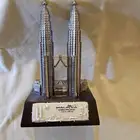 مجسم برجي بتروناس في ماليزيا